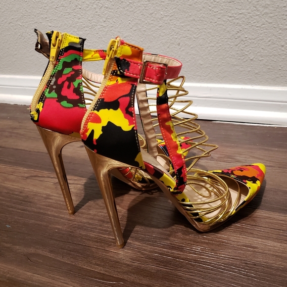Eclectic Colorful Camoflage Heels - Picture 7 of 7